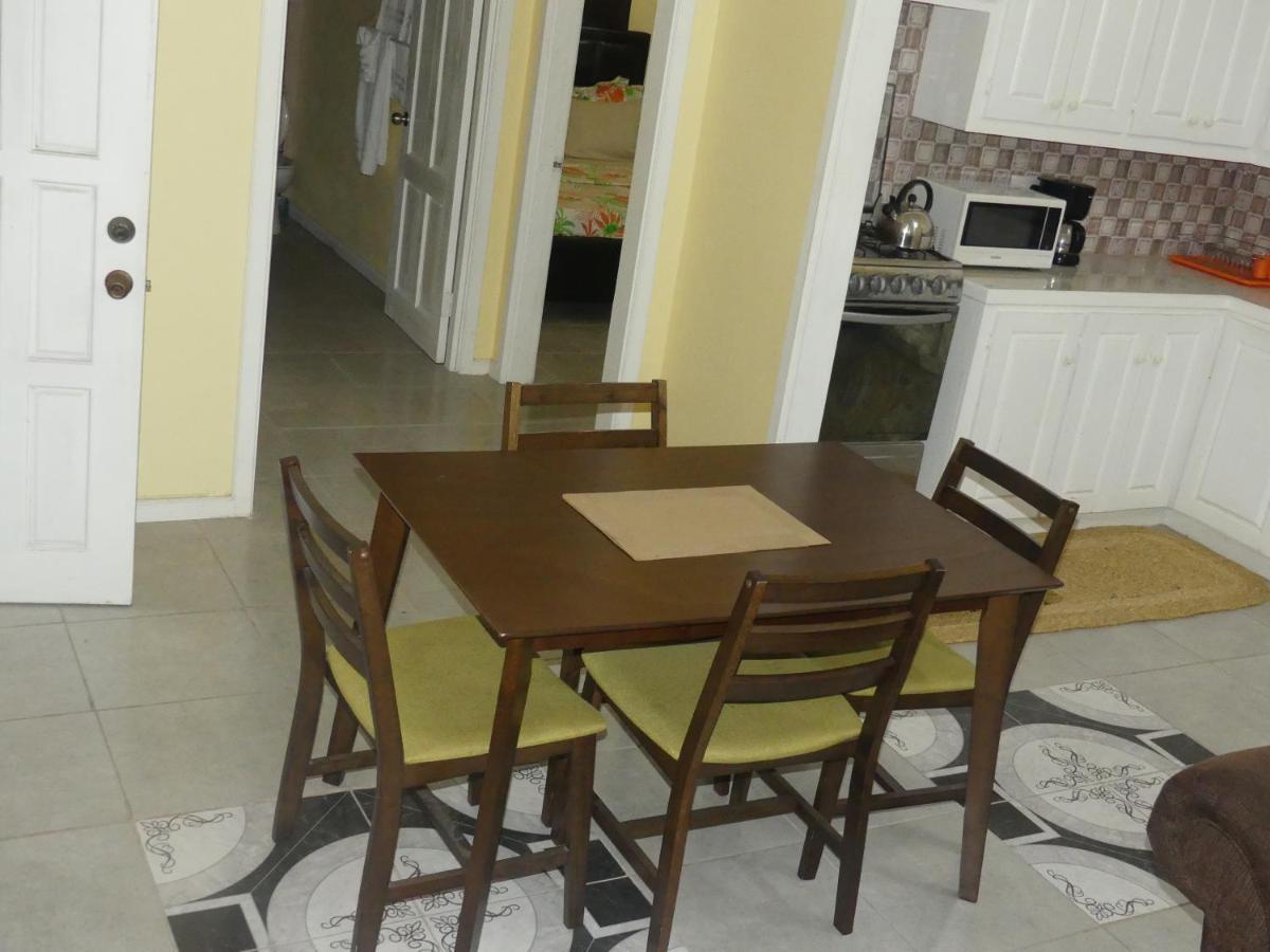 Southern Haven Guesthouse Laborie Екстериор снимка