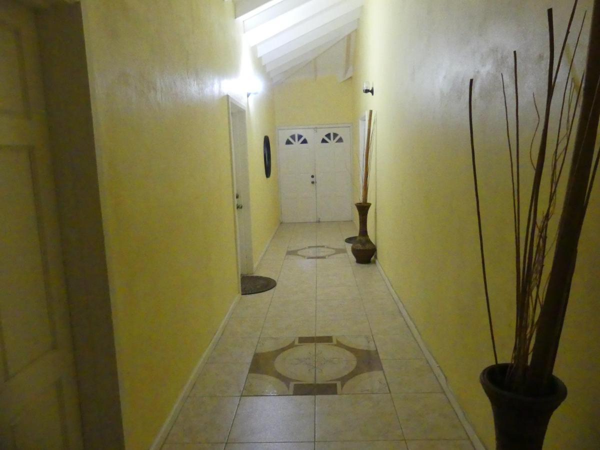 Southern Haven Guesthouse Laborie Екстериор снимка