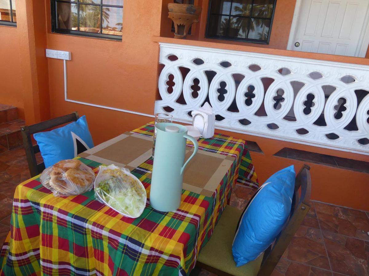 Southern Haven Guesthouse Laborie Екстериор снимка